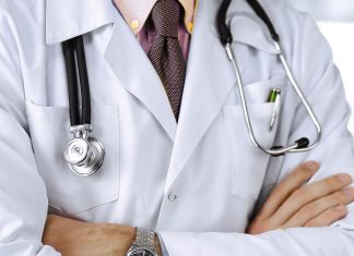 Cât câștigă pe lună un medic dintr-un centru de vaccinare în România?