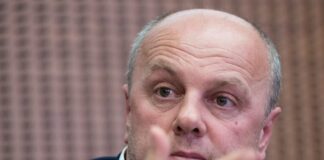 Tensiuni politice la nivel național: Primarul Reșiței critică inițiativa PSD privind un referendum intern